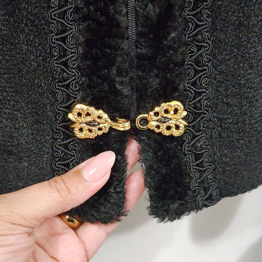 Vtg St John Marie Gray Chenille Boucle Cardigan Sweater Black Gold Zipper Knit 8 - Picture 11 of 11